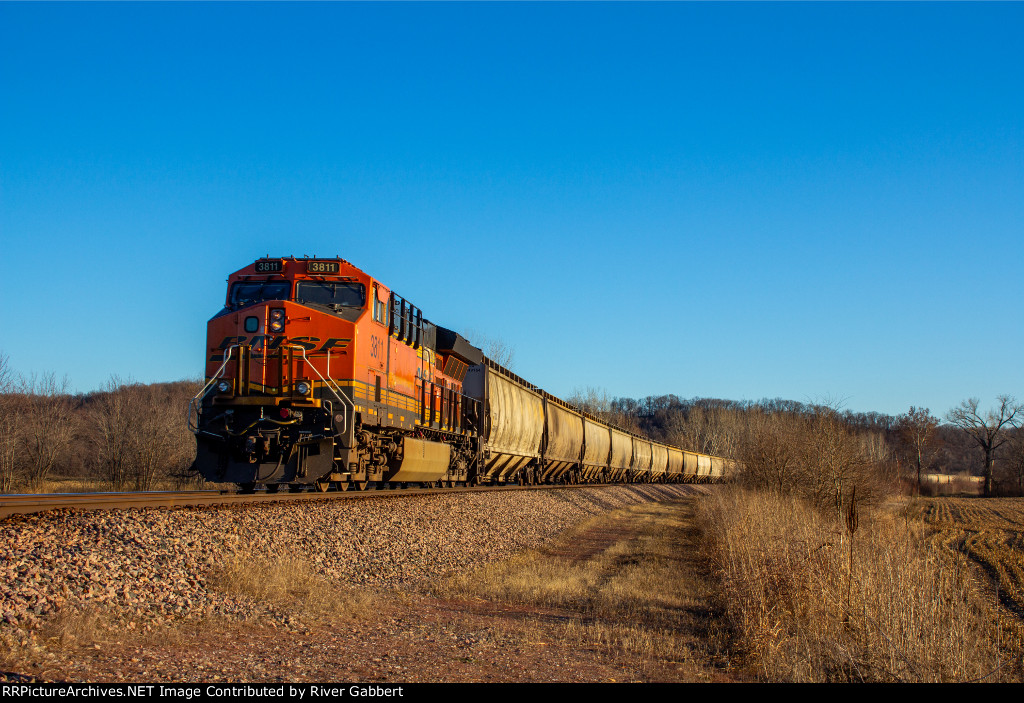 Eastbound BNSF G-MNXETT Rear DPU at Waldron Township